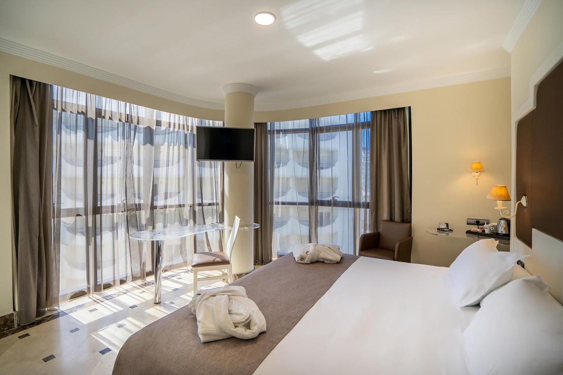 Hotel Spa Cadiz Plaza (Adults Only) Bagian luar foto