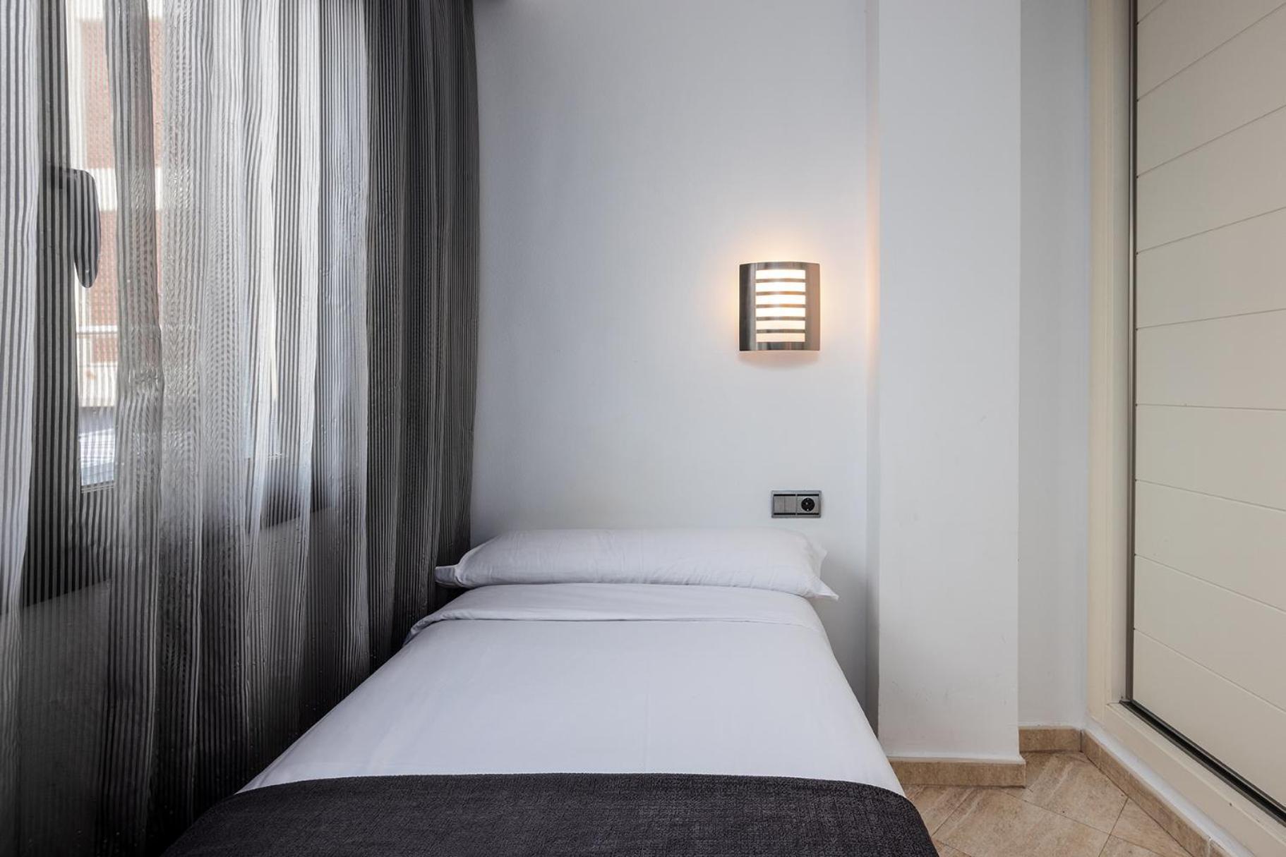 Hotel Spa Cadiz Plaza (Adults Only) Bagian luar foto